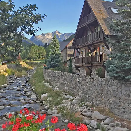 Snoe Mont Romies Unhola 公寓式酒店 萨拉尔杜